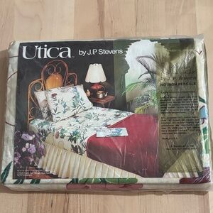 🔥Utica by J.P. Stevens Floral Flat Sheet - Red, Pink and Cream🔥